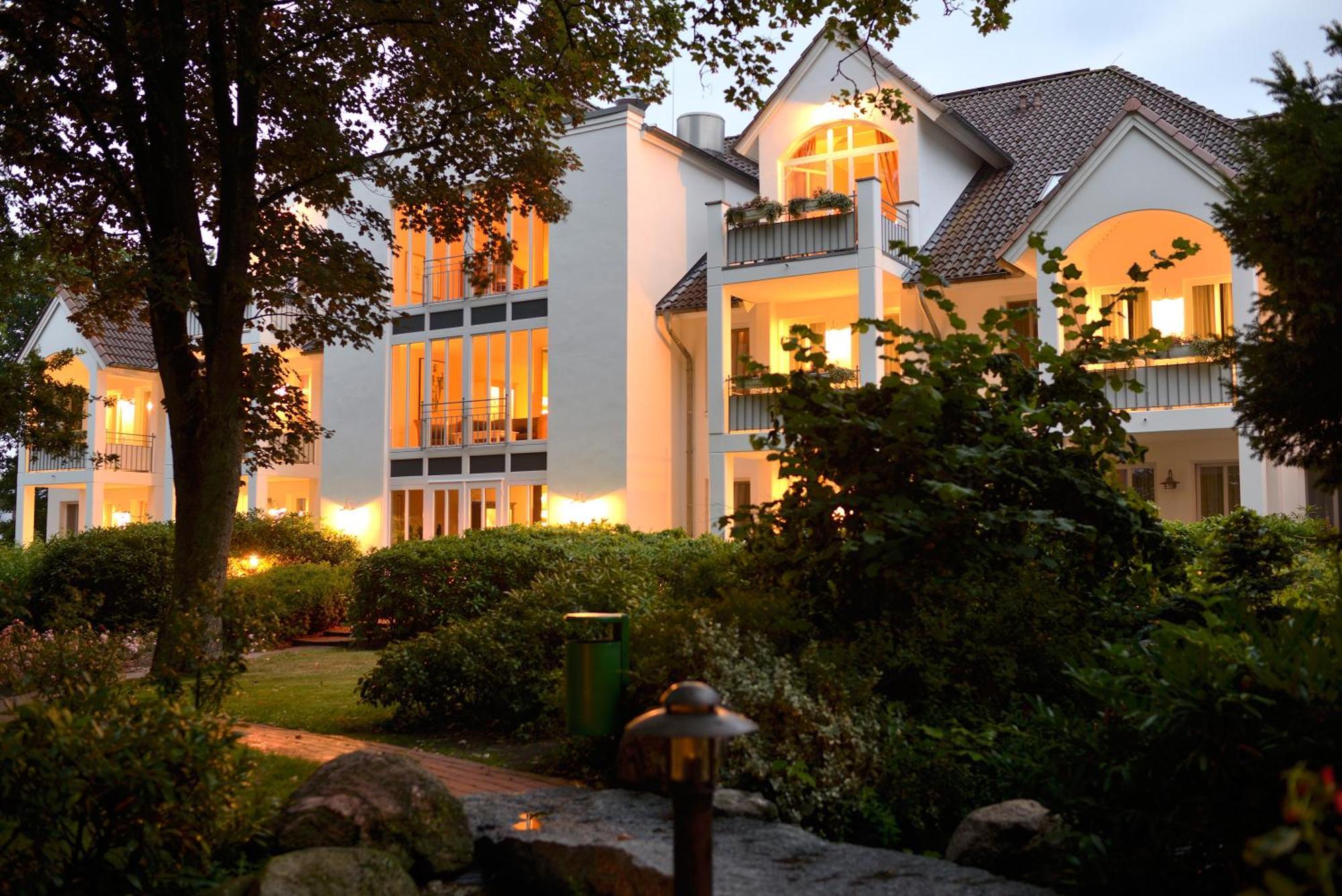 Romantik Hotel Boesehof Bad Bederkesa Buitenkant foto
