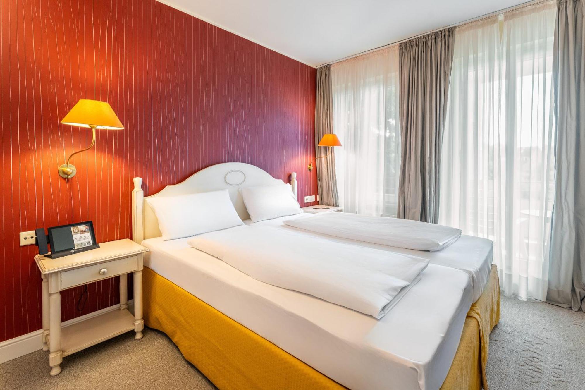 Romantik Hotel Boesehof Bad Bederkesa Buitenkant foto