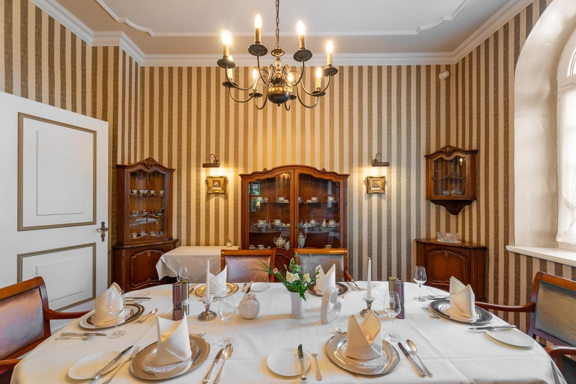 Romantik Hotel Boesehof Bad Bederkesa Buitenkant foto